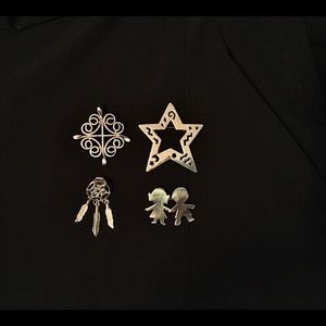 Set of 4 pins
